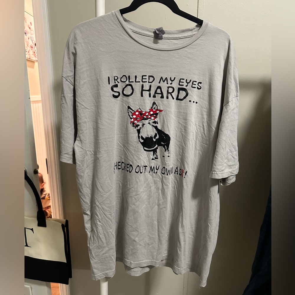 Gray Donkey Eye Roll Graphic Short Sleeve Shirt size 2XL
